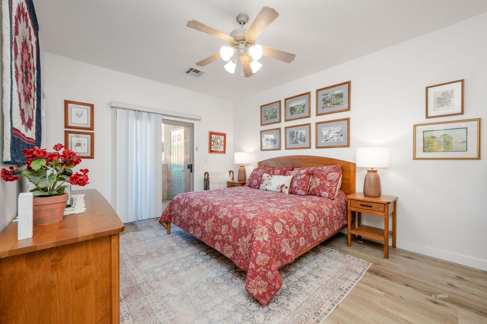 470  Turtle Back Rd #9B