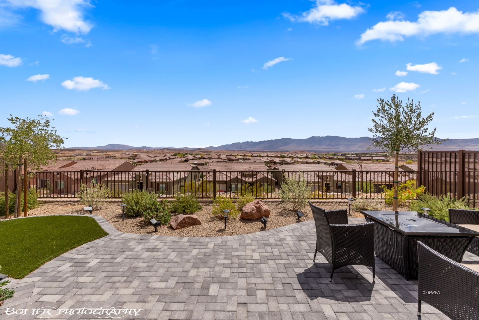 1492  Pin Cushion Ridge 