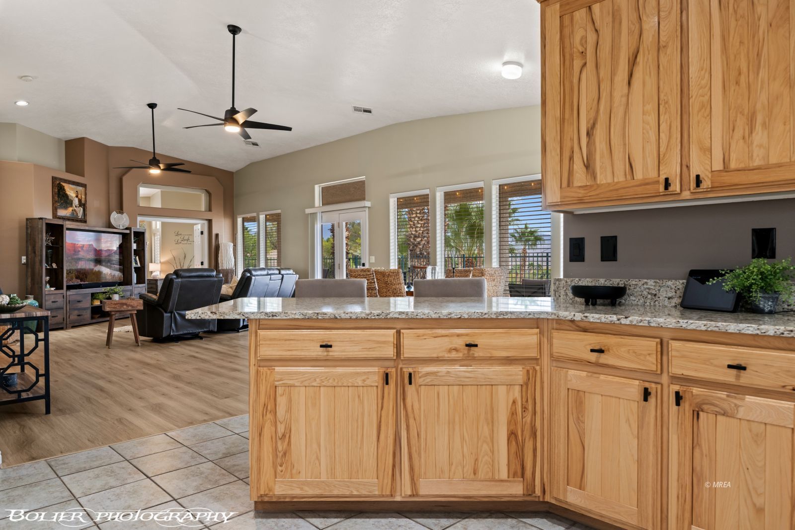 442  Crystal Canyon Dr