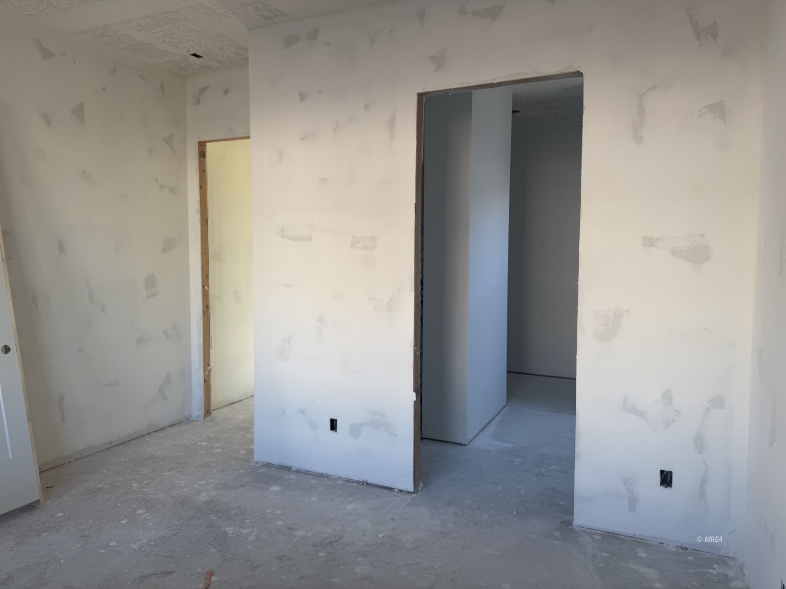 1558  Pomegranate Trl 