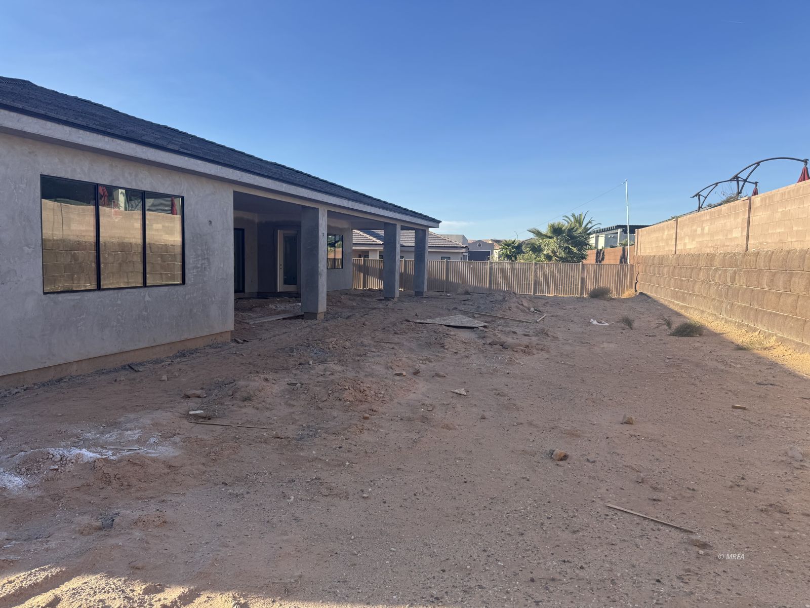 1558  Pomegranate Trl 