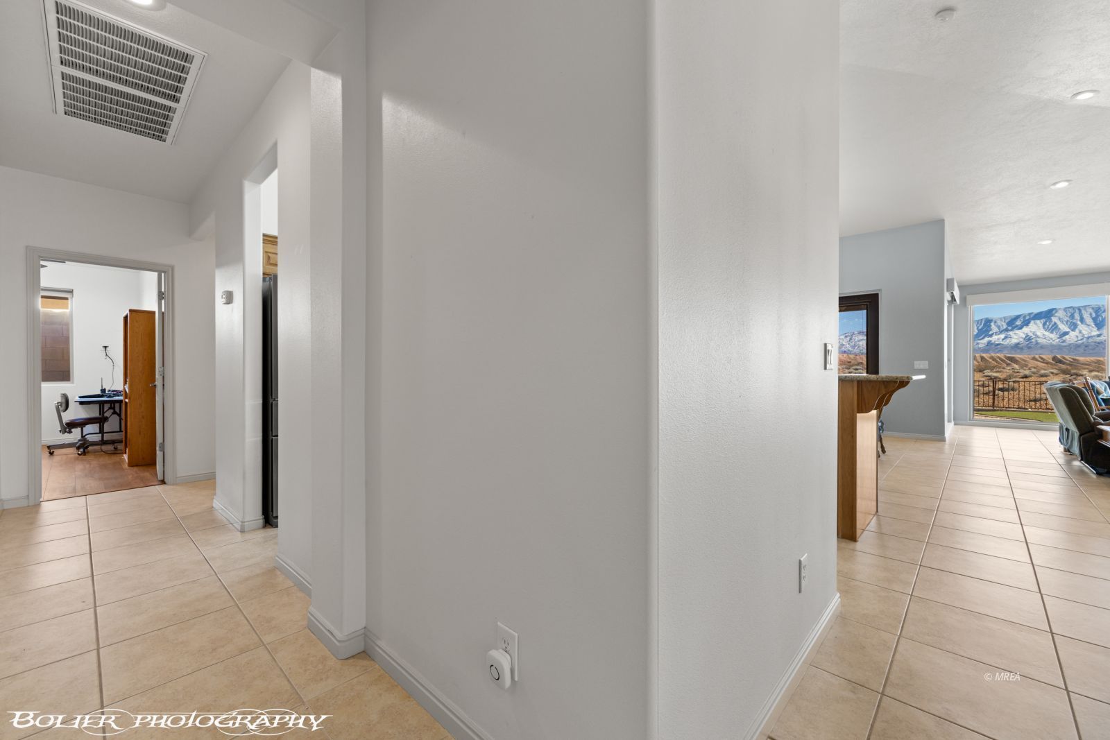 1402  Vista Del Ciudad Dr