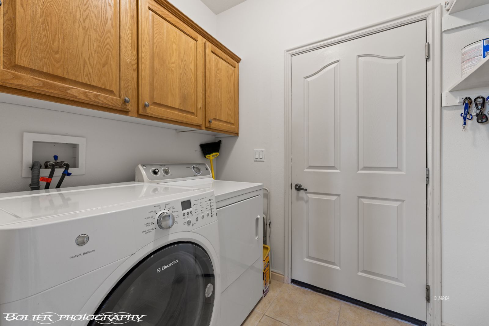 1402  Vista Del Ciudad Dr