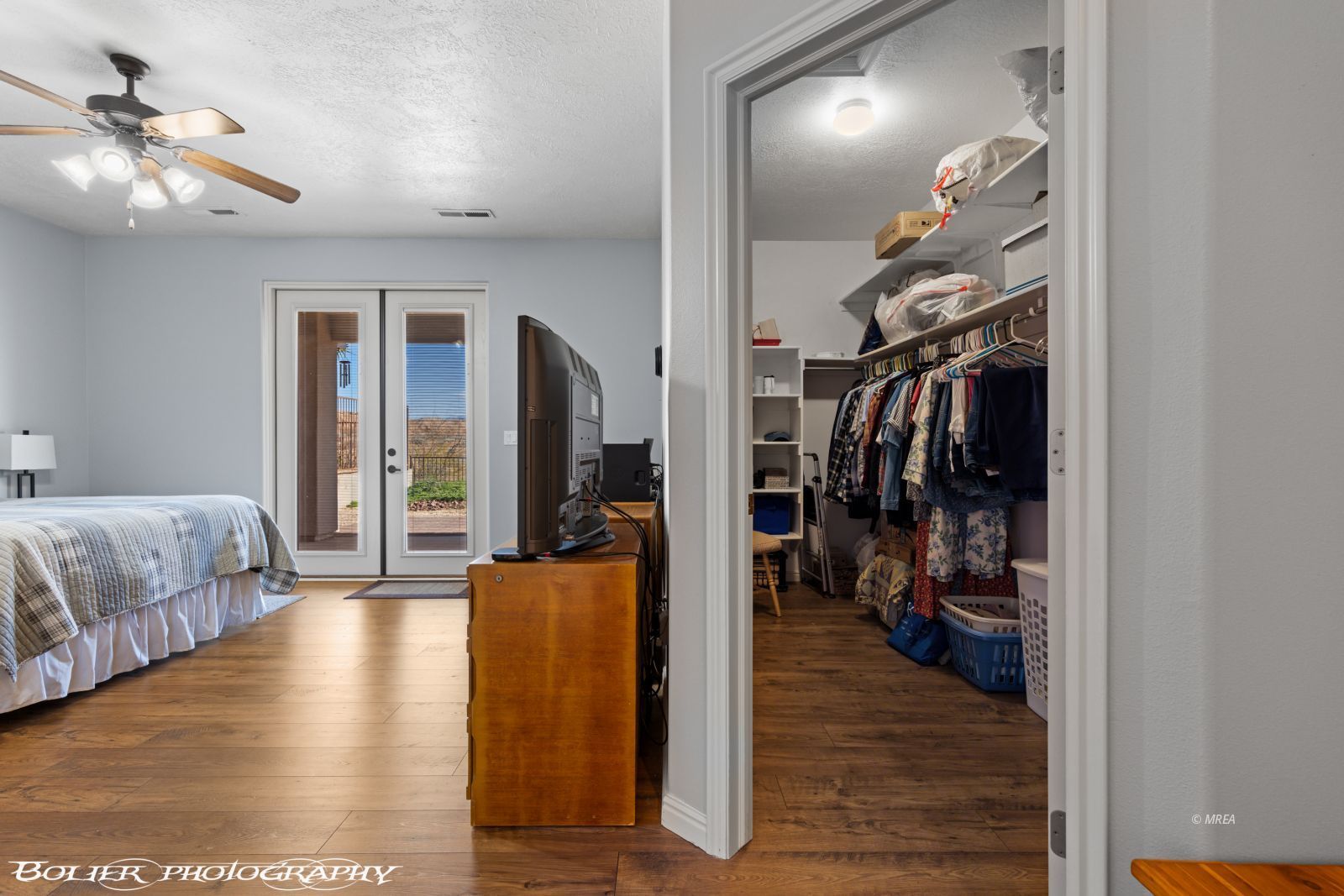 1402  Vista Del Ciudad Dr