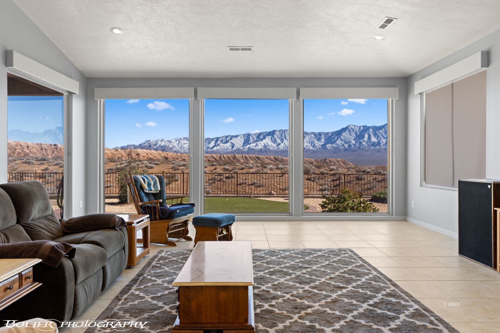 1402  Vista Del Ciudad Dr