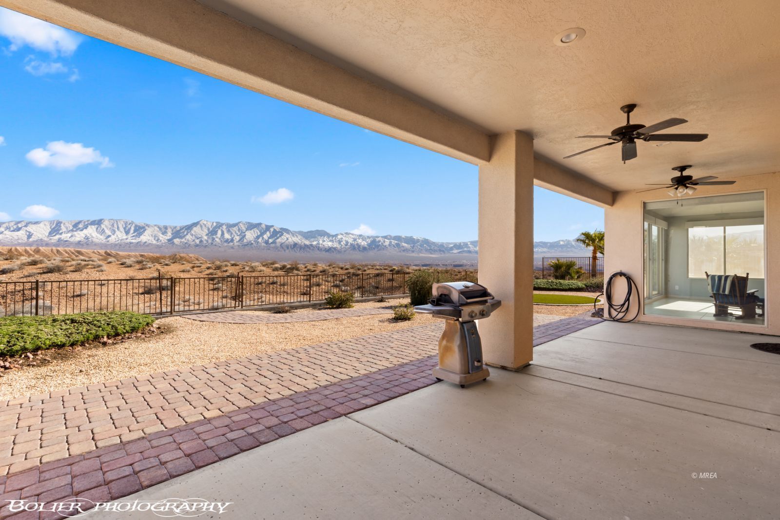 1402  Vista Del Ciudad Dr