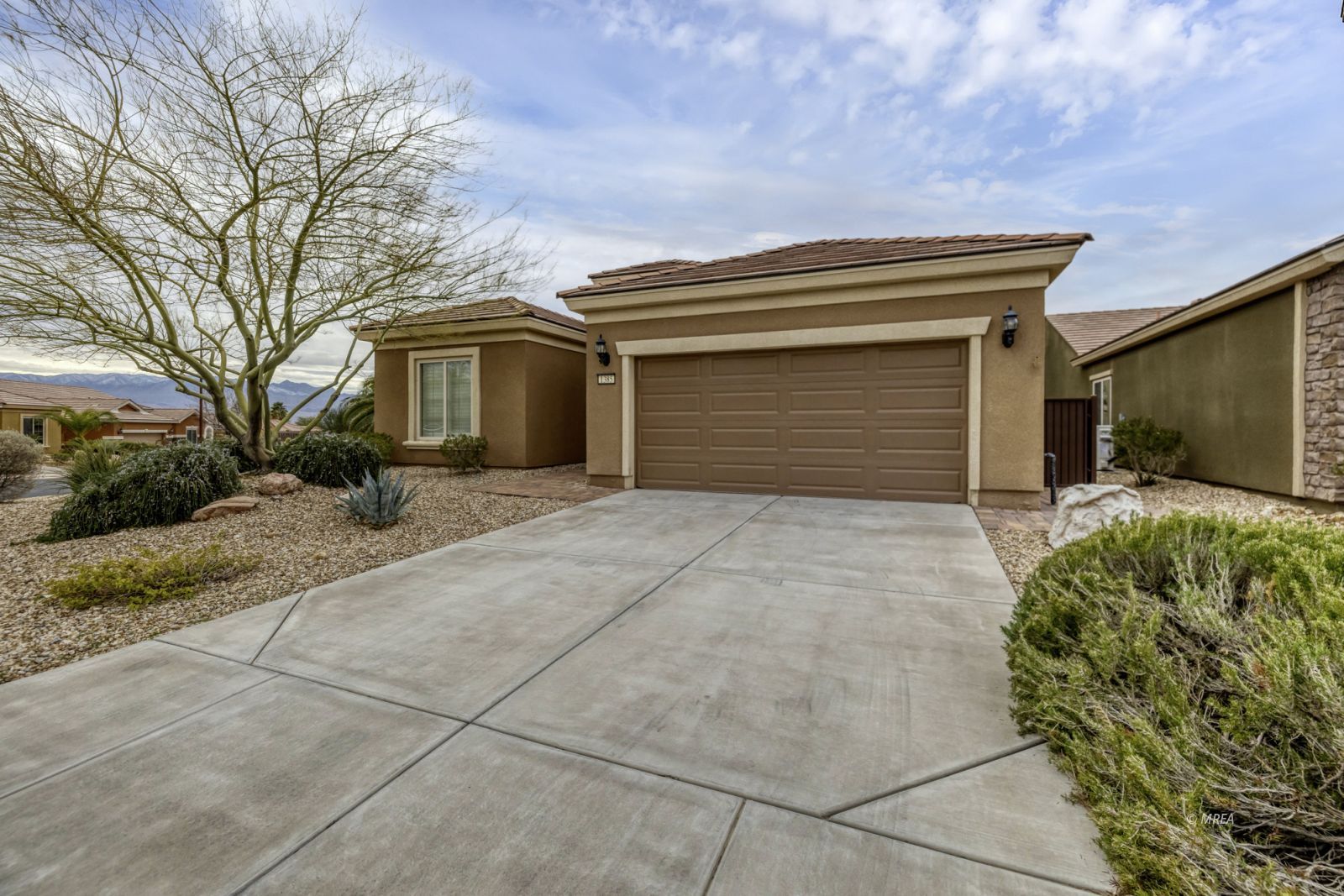 1385  Saddle Horn Ct