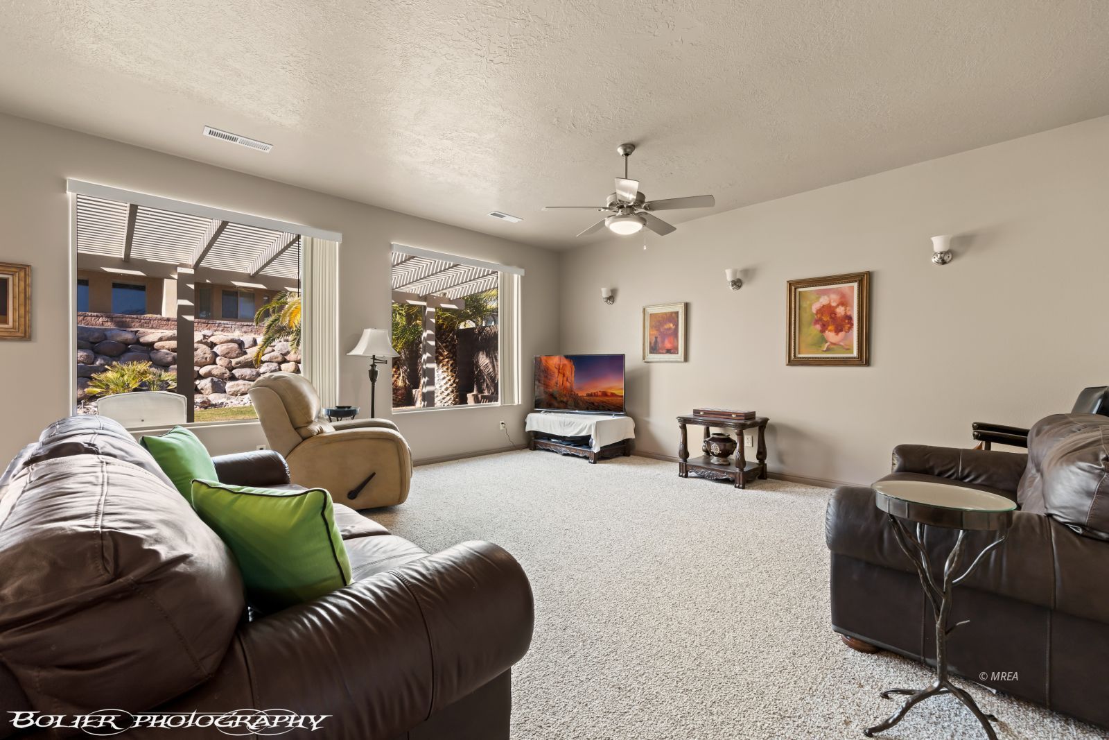 1389  Vista Del Ciudad Dr 