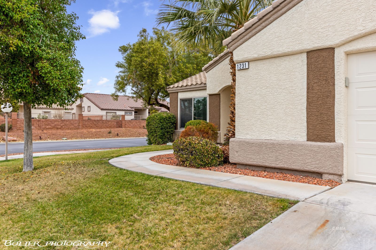 1231  Indian Wells Rd