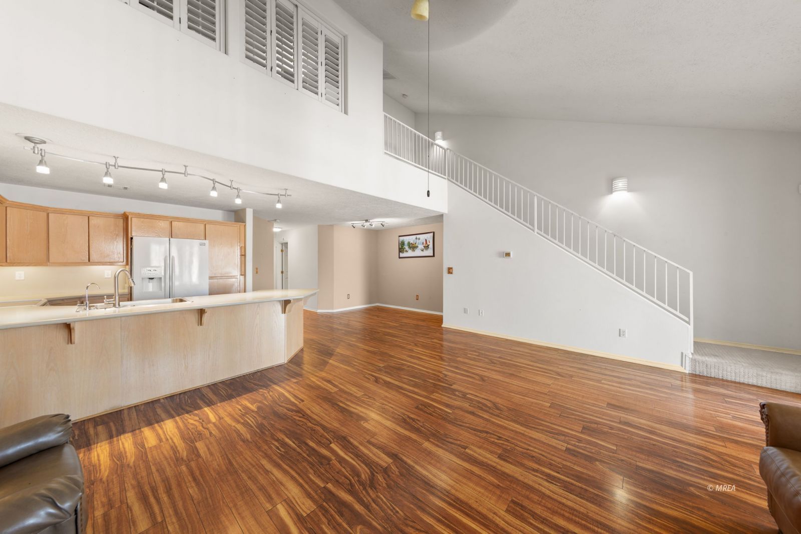 737  Mesa Springs Dr