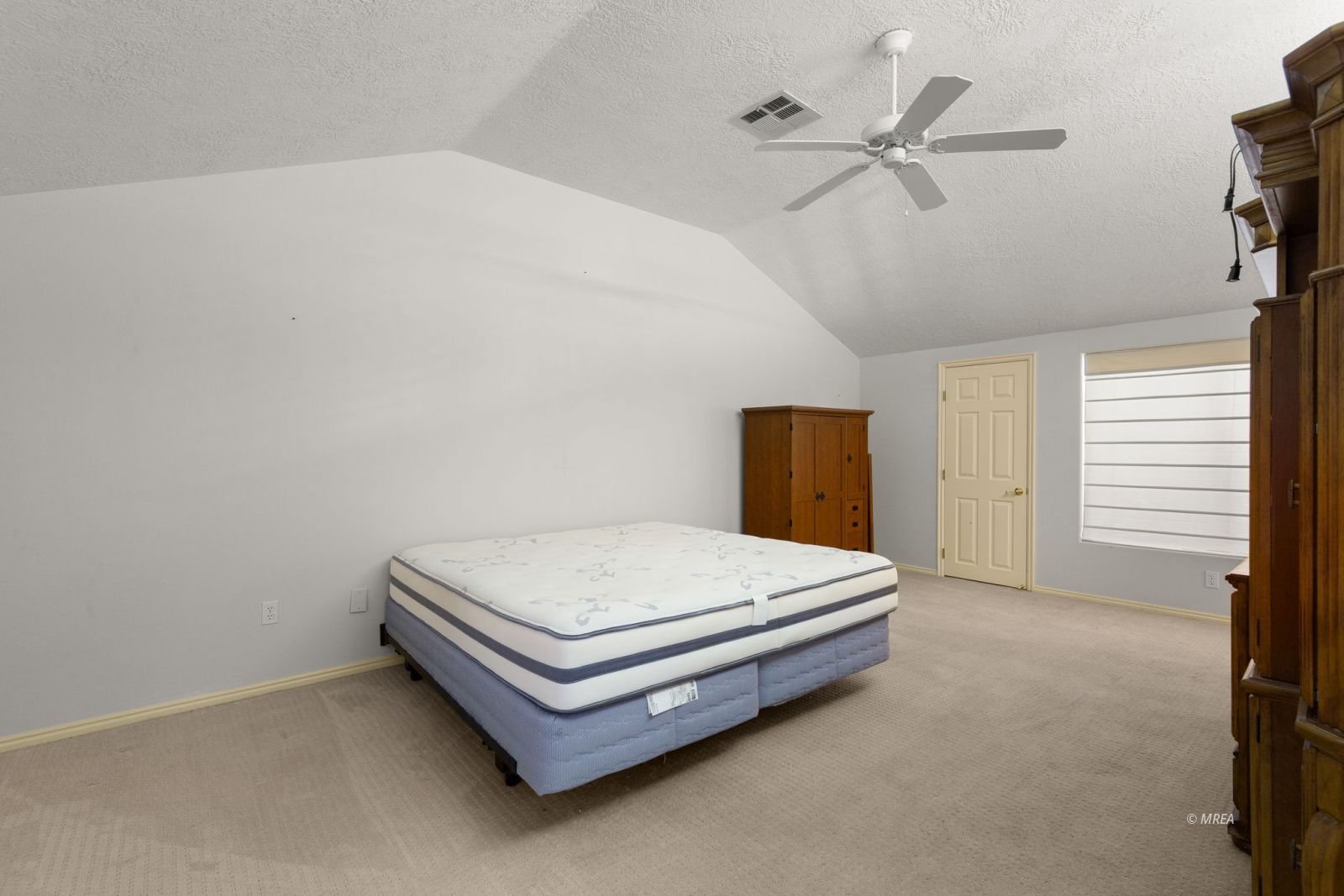 737  Mesa Springs Dr