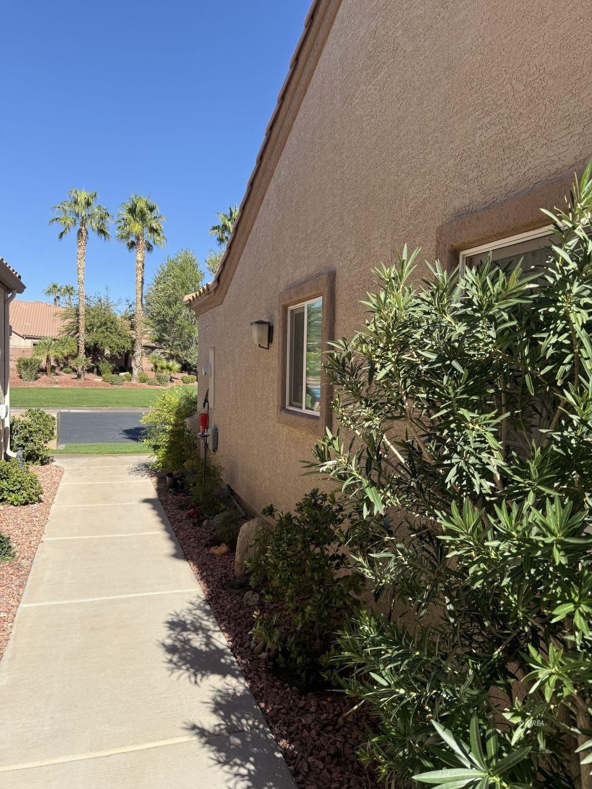 1384  Cathedral Canyon Dr