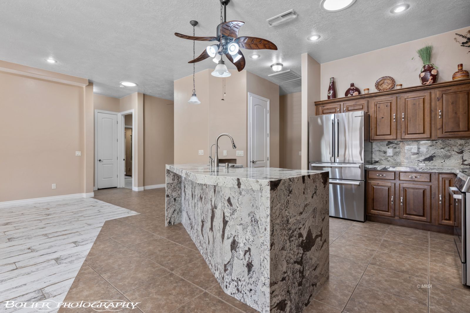 420  Sublimity Crest 