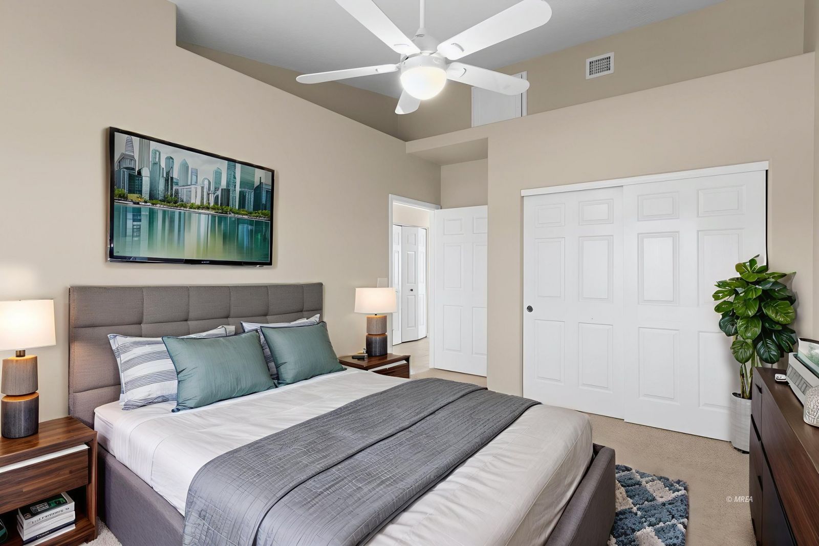 517 W Mesquite Blvd #324