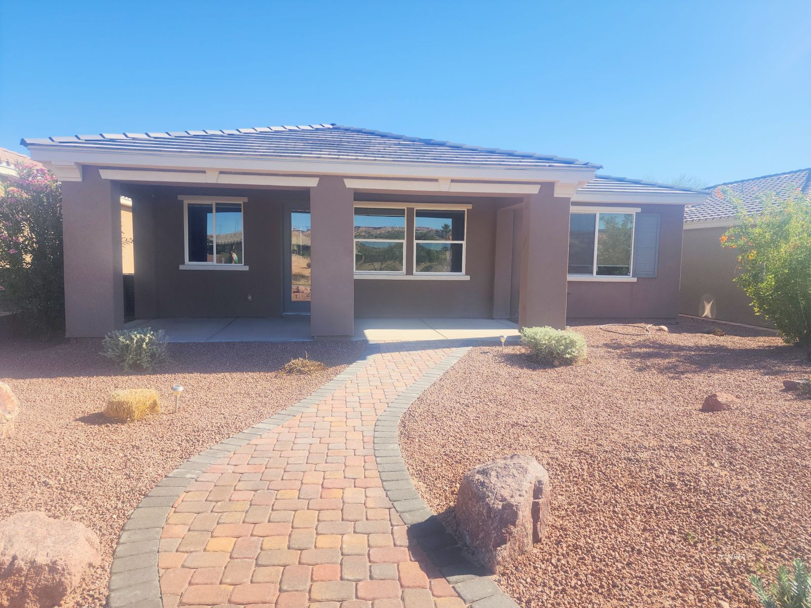 1355  Huntington Heights 