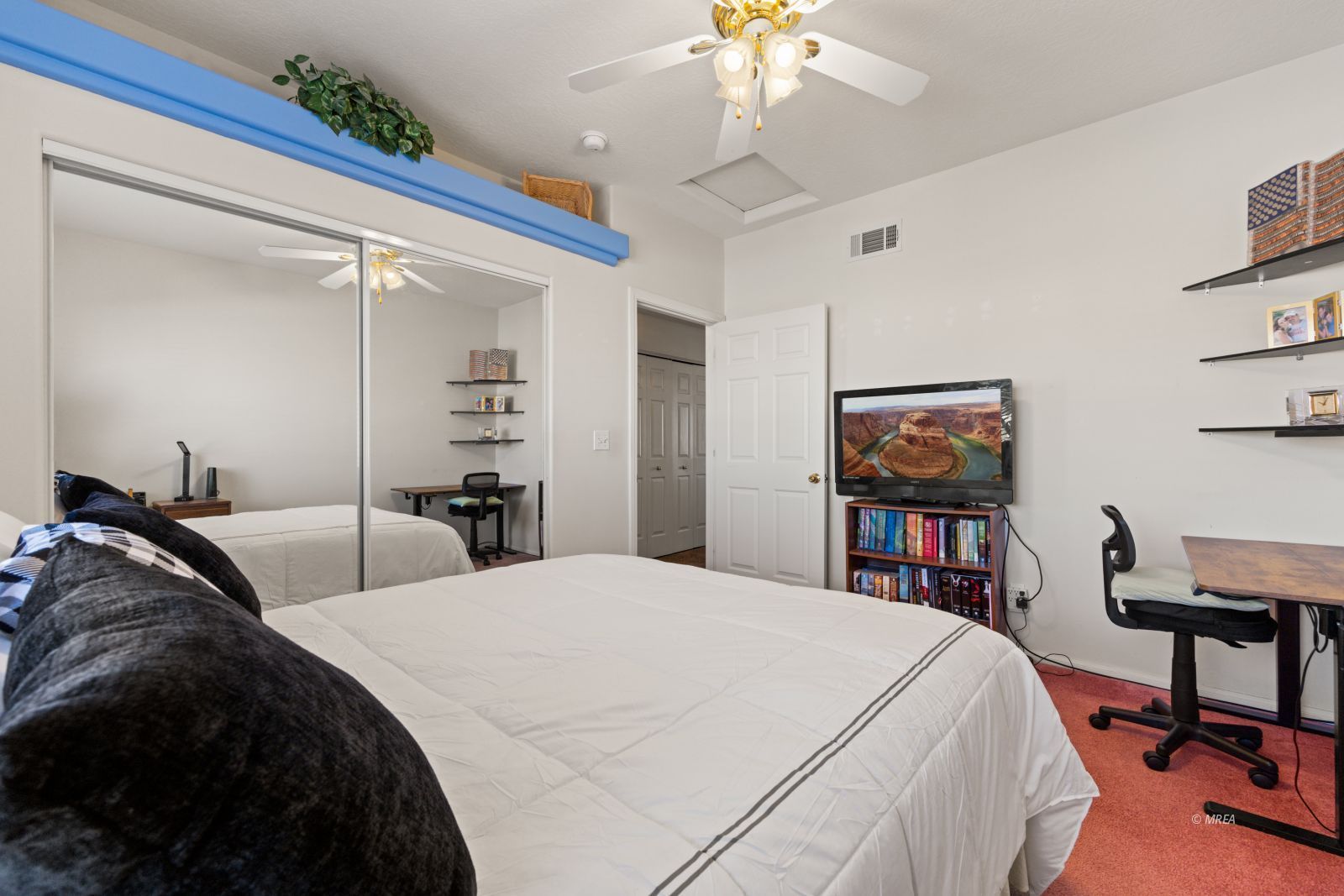 518  Turtleback Rd #C