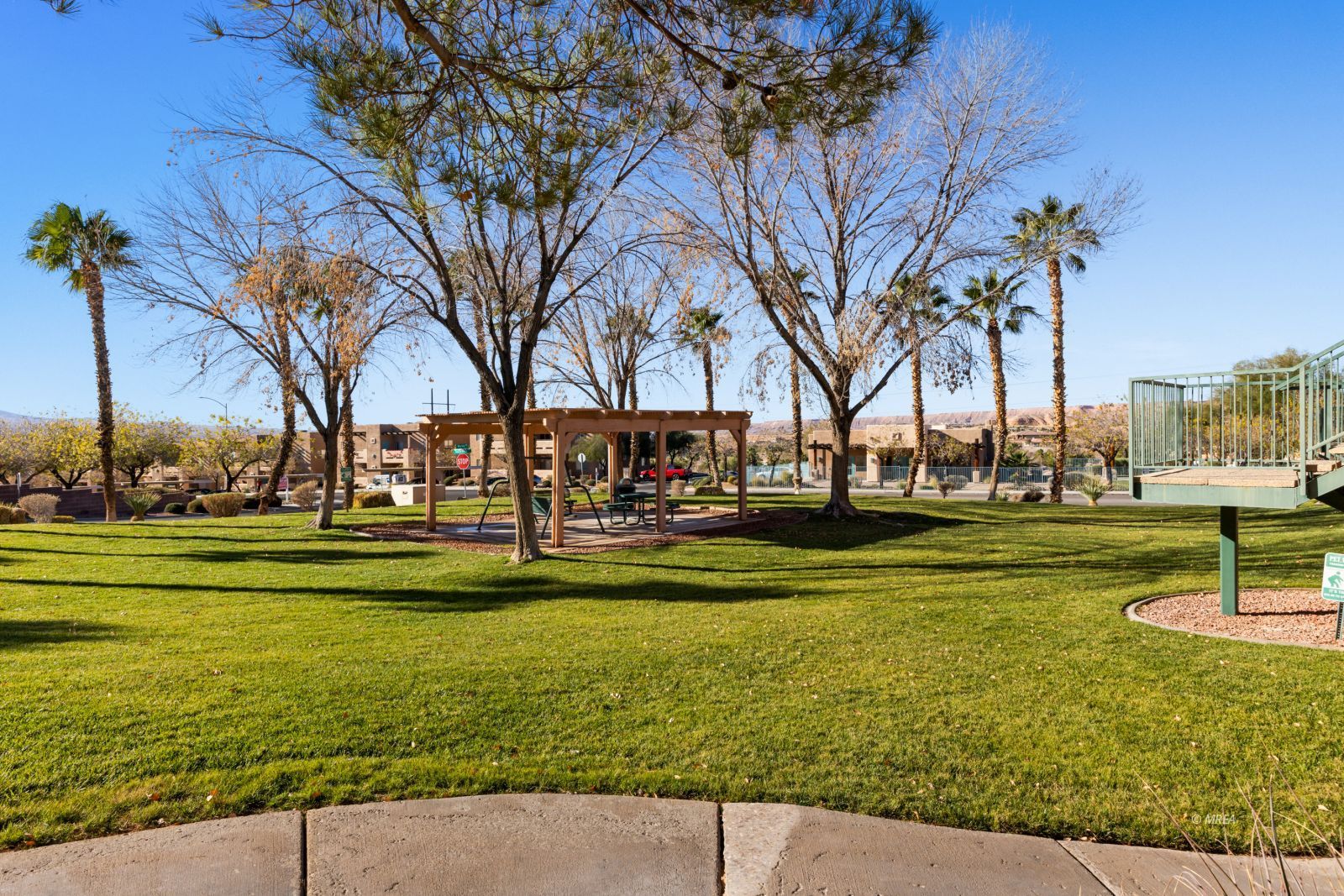 518  Turtleback Rd #C