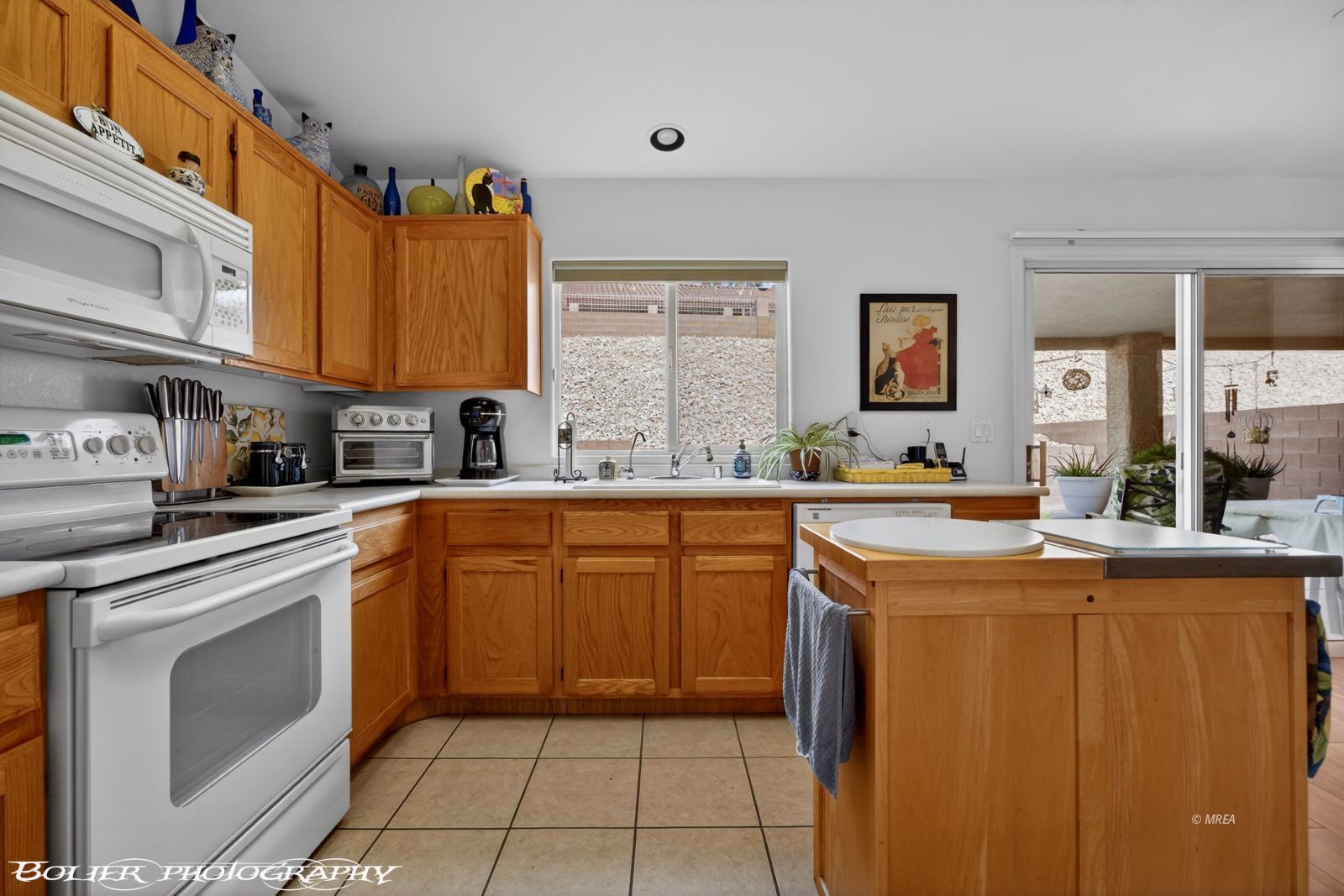 1181  Augusta Hills St