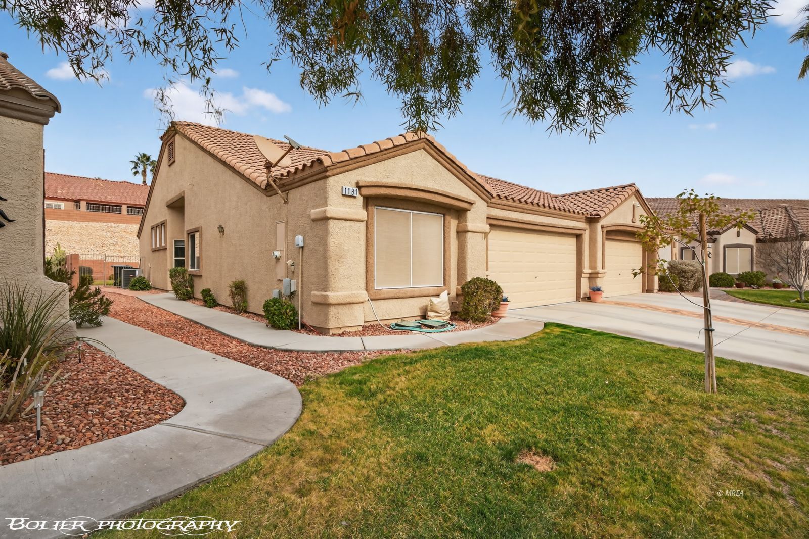 1181  Augusta Hills St