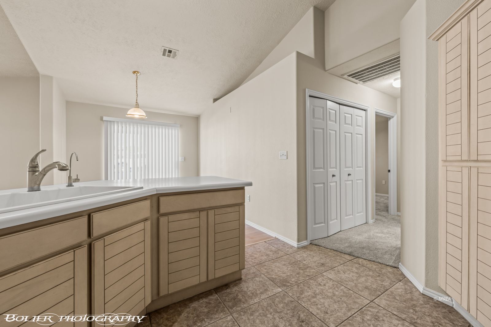 738  Mesa Springs Dr