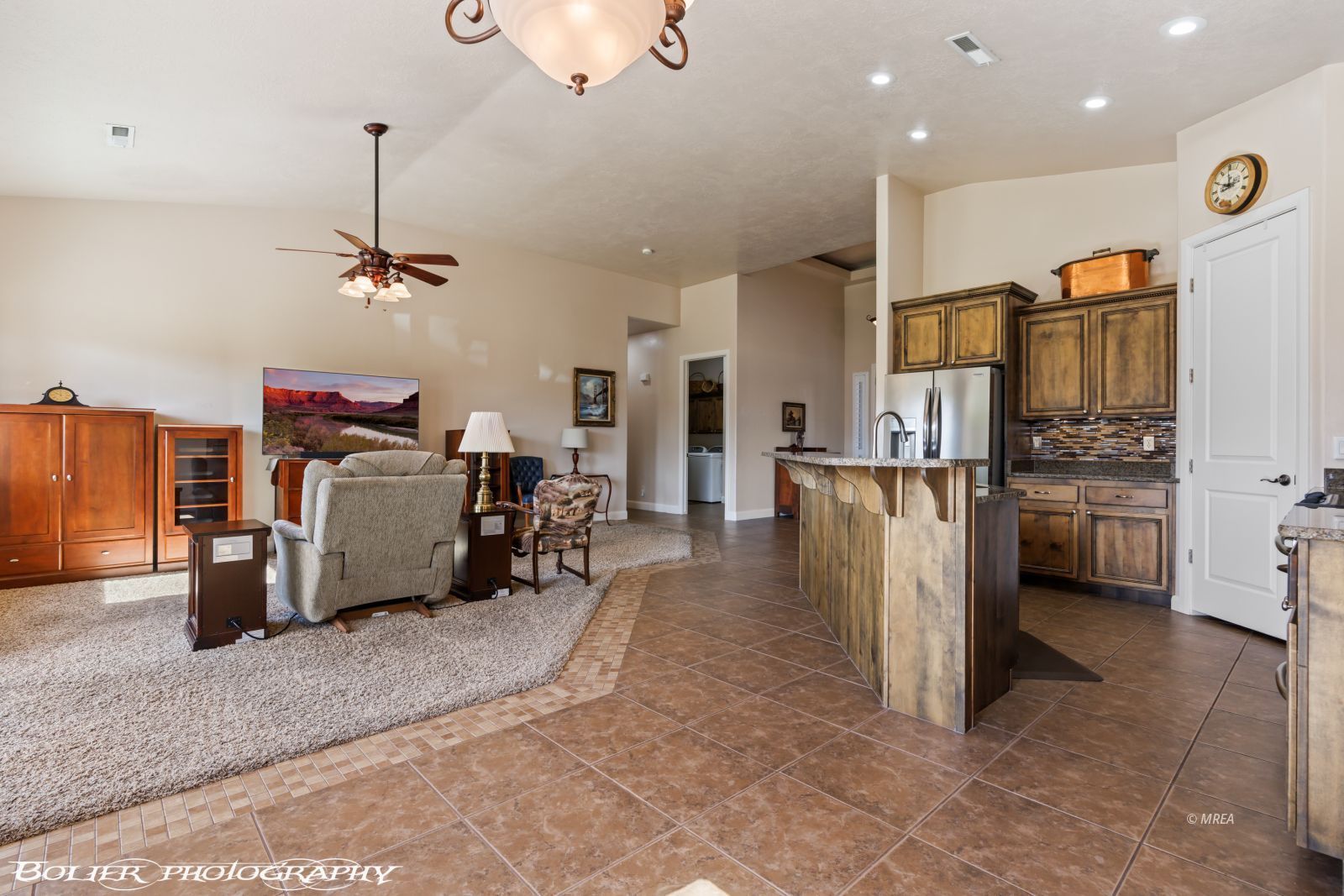 408  Sublimity Crest 