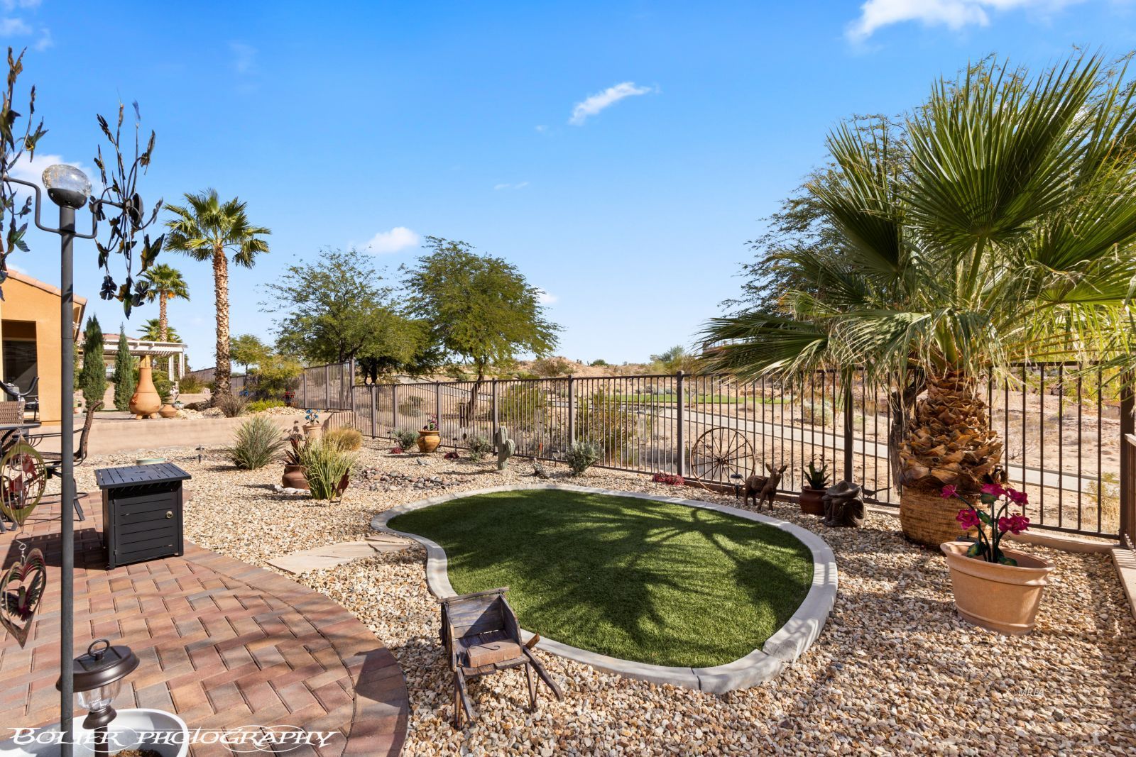 1360  Saddle Horn RDG 