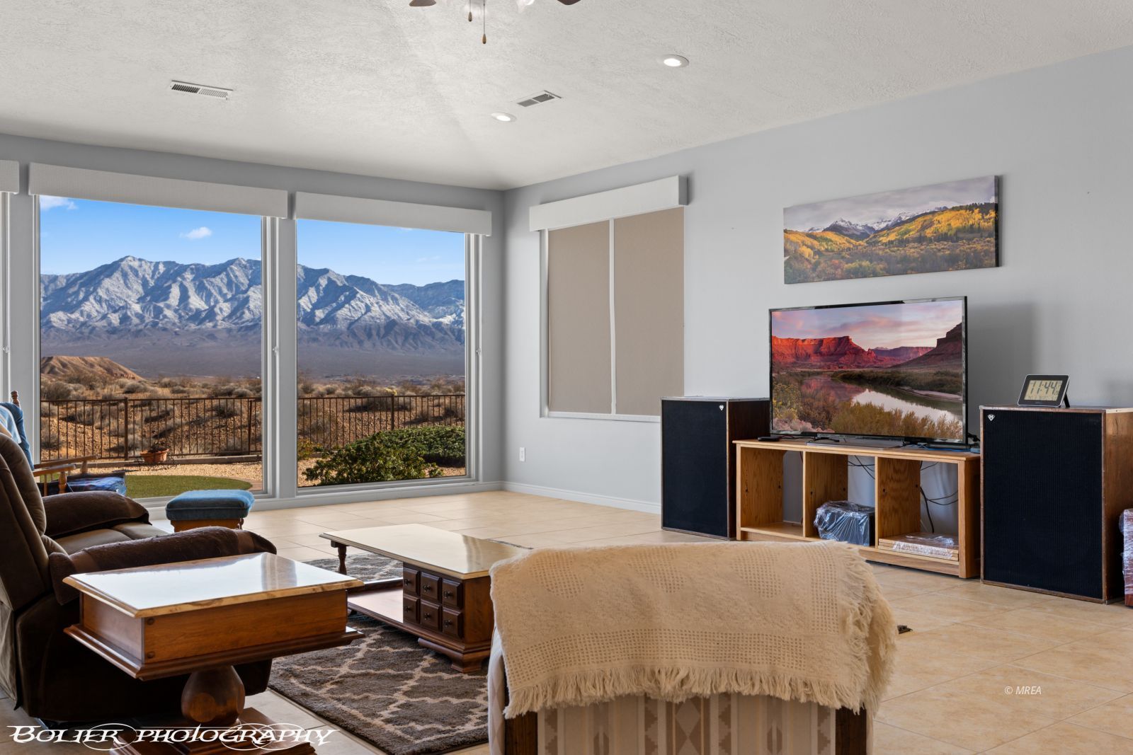 1402  Vista Del Ciudad Dr