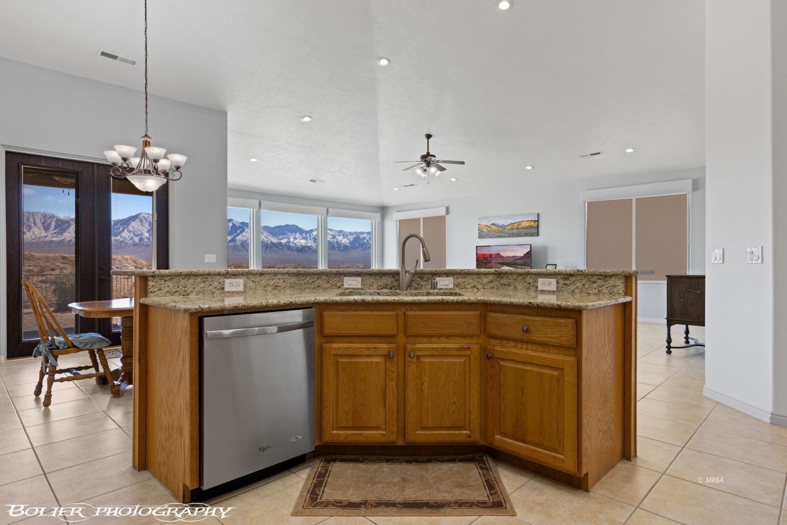 1402  Vista Del Ciudad Dr