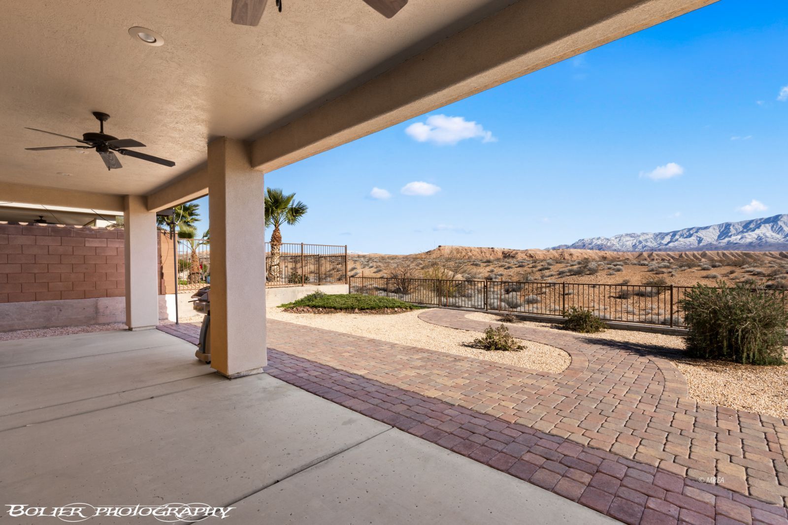 1402  Vista Del Ciudad Dr