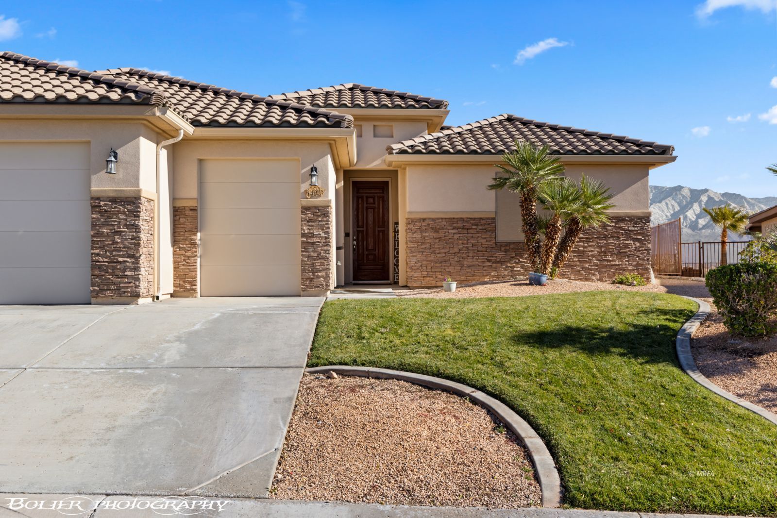 1402  Vista Del Ciudad Dr