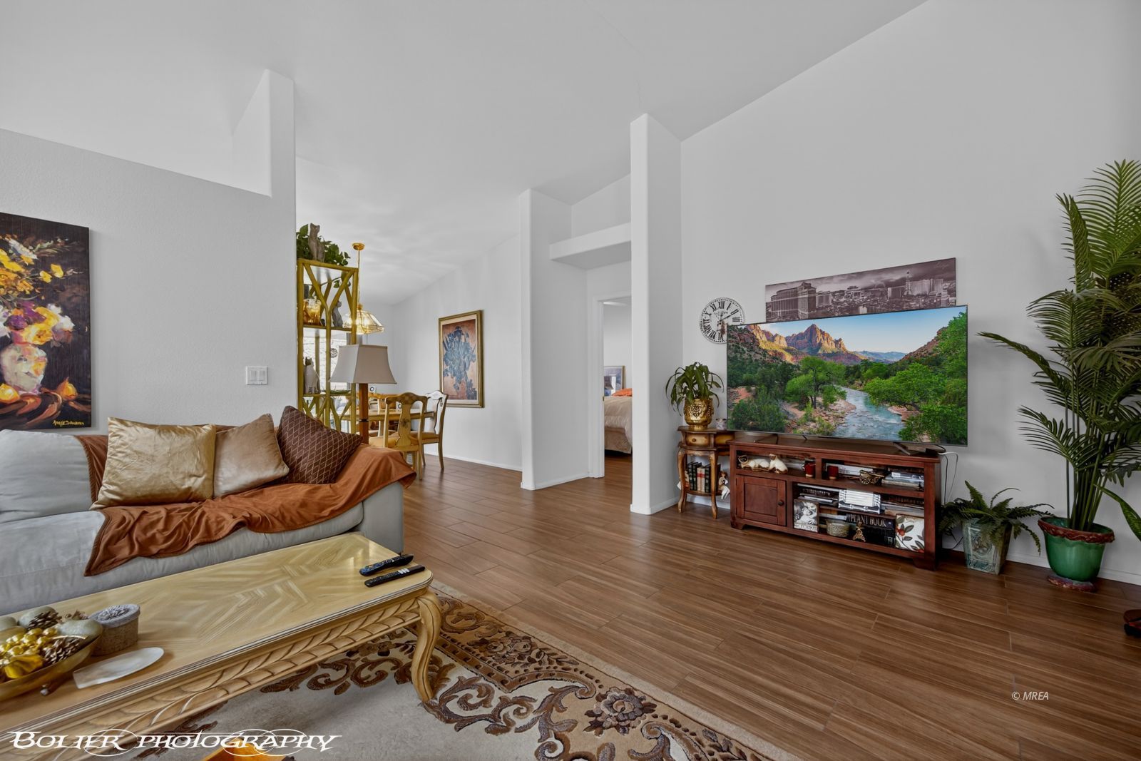 1181  Augusta Hills St