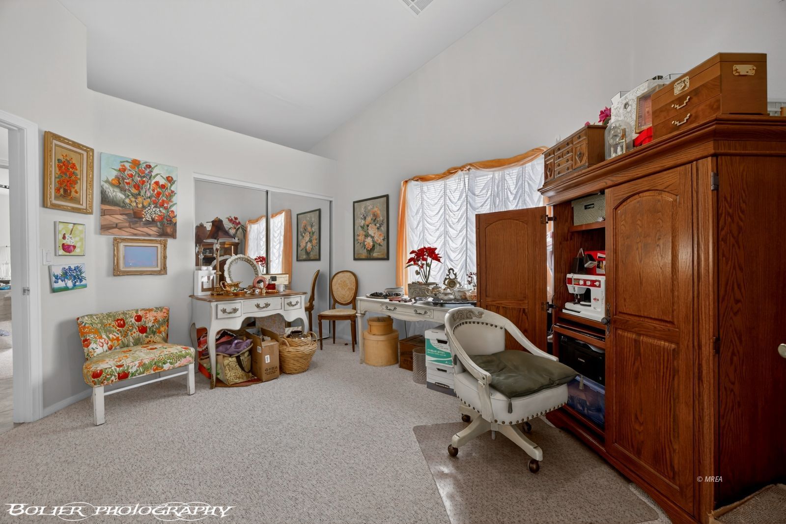 1181  Augusta Hills St