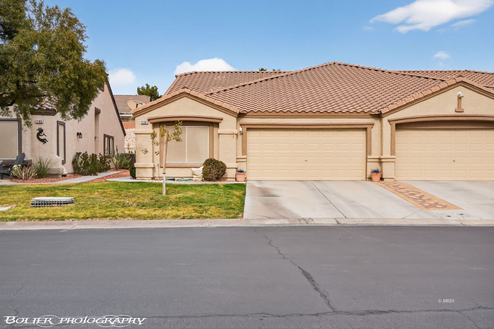 1181  Augusta Hills St