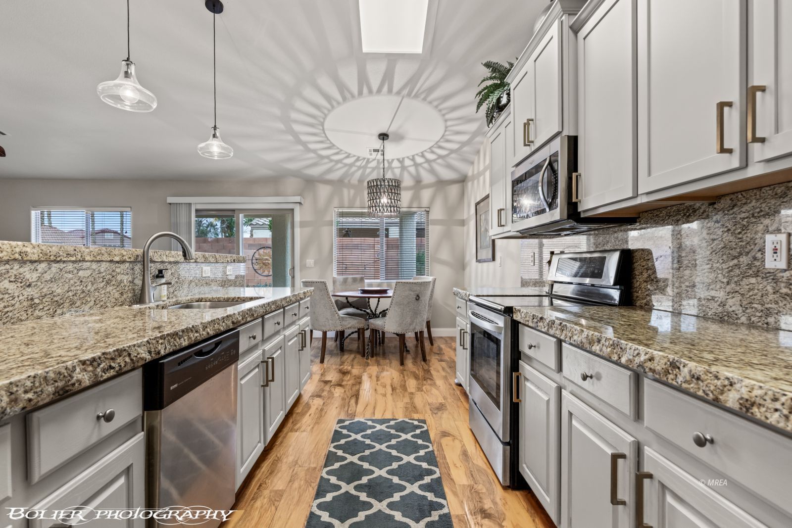 1231  Indian Wells Rd