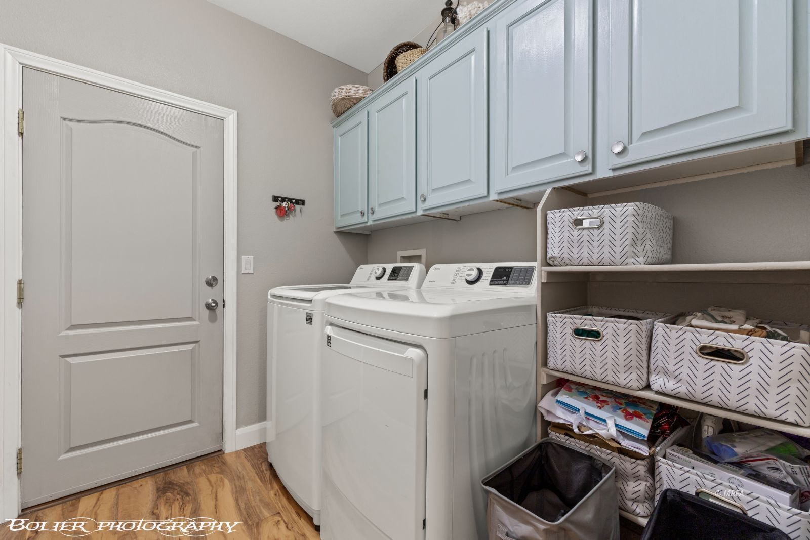 1231  Indian Wells Rd