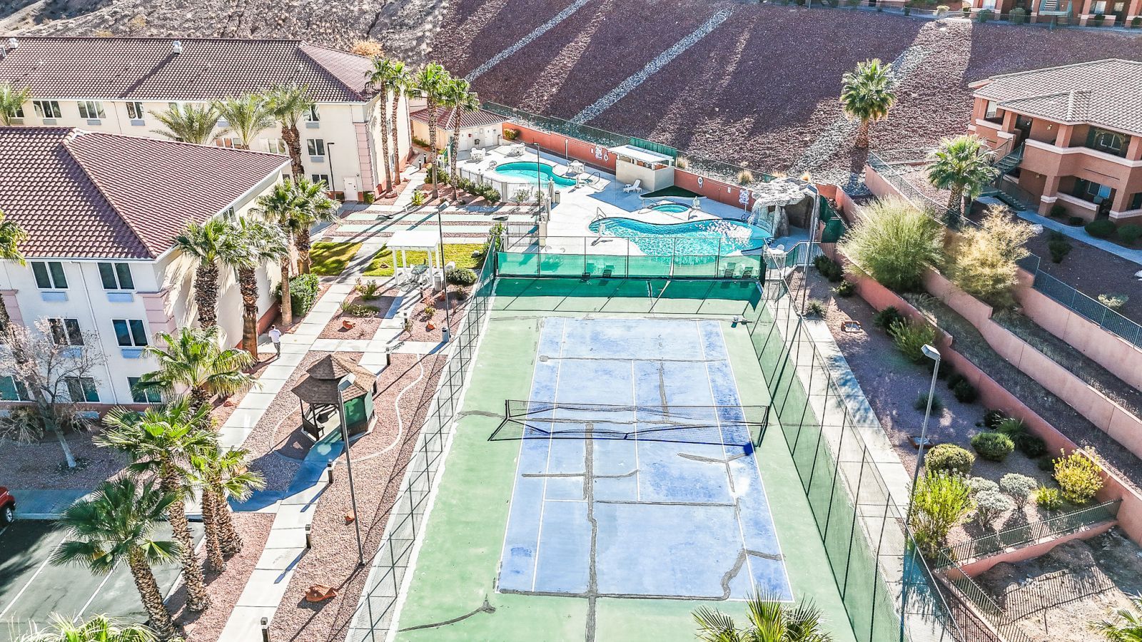 555  Highland Dr #219