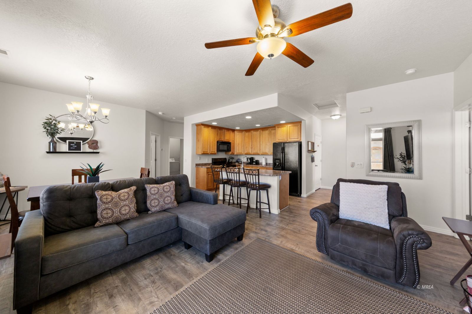 103  Desert Willow Ln #B