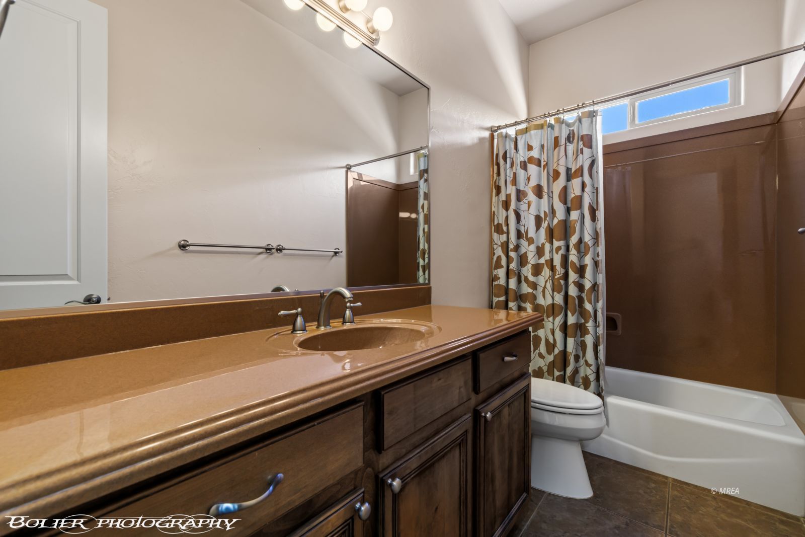 408  Sublimity Crest 