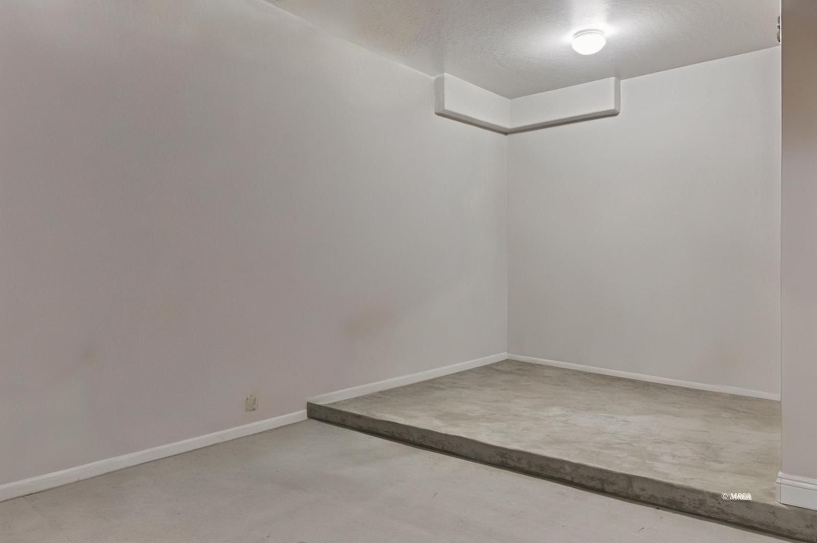 1420  Downy Peak Cyn 