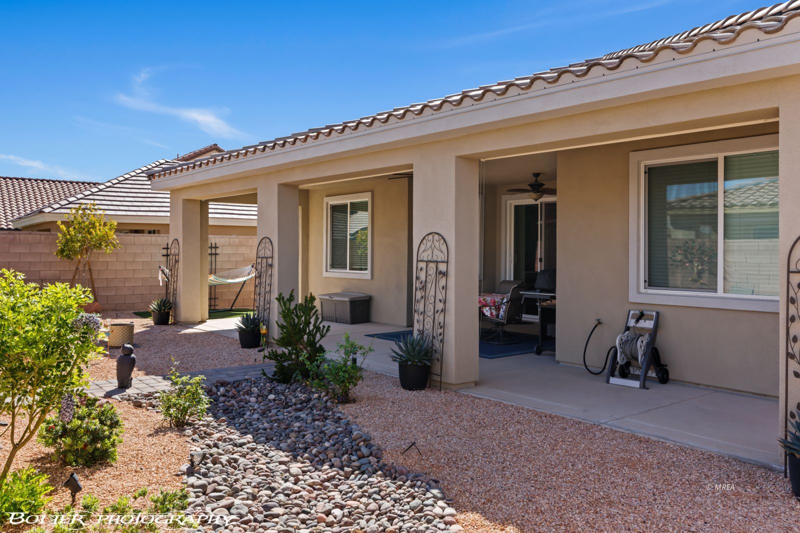 469  Paradise Valley Heights 