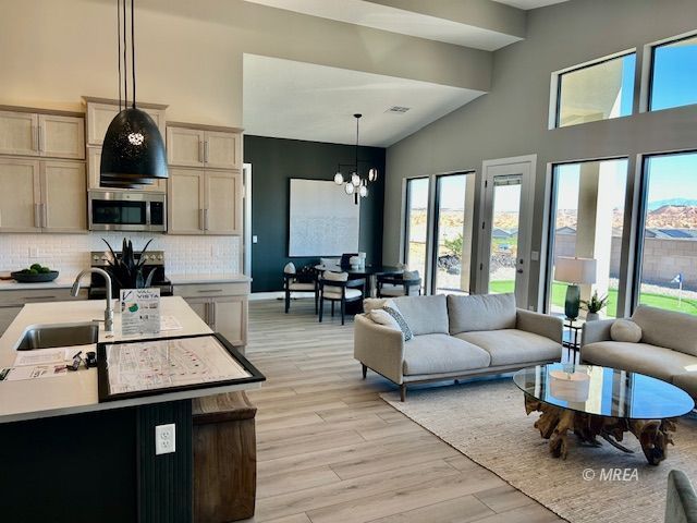 1508  Britney Ann Way