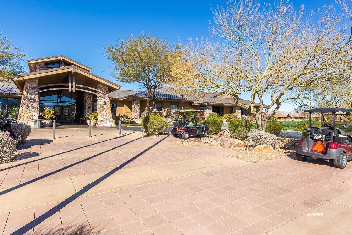 1353  Evening Breeze Ln