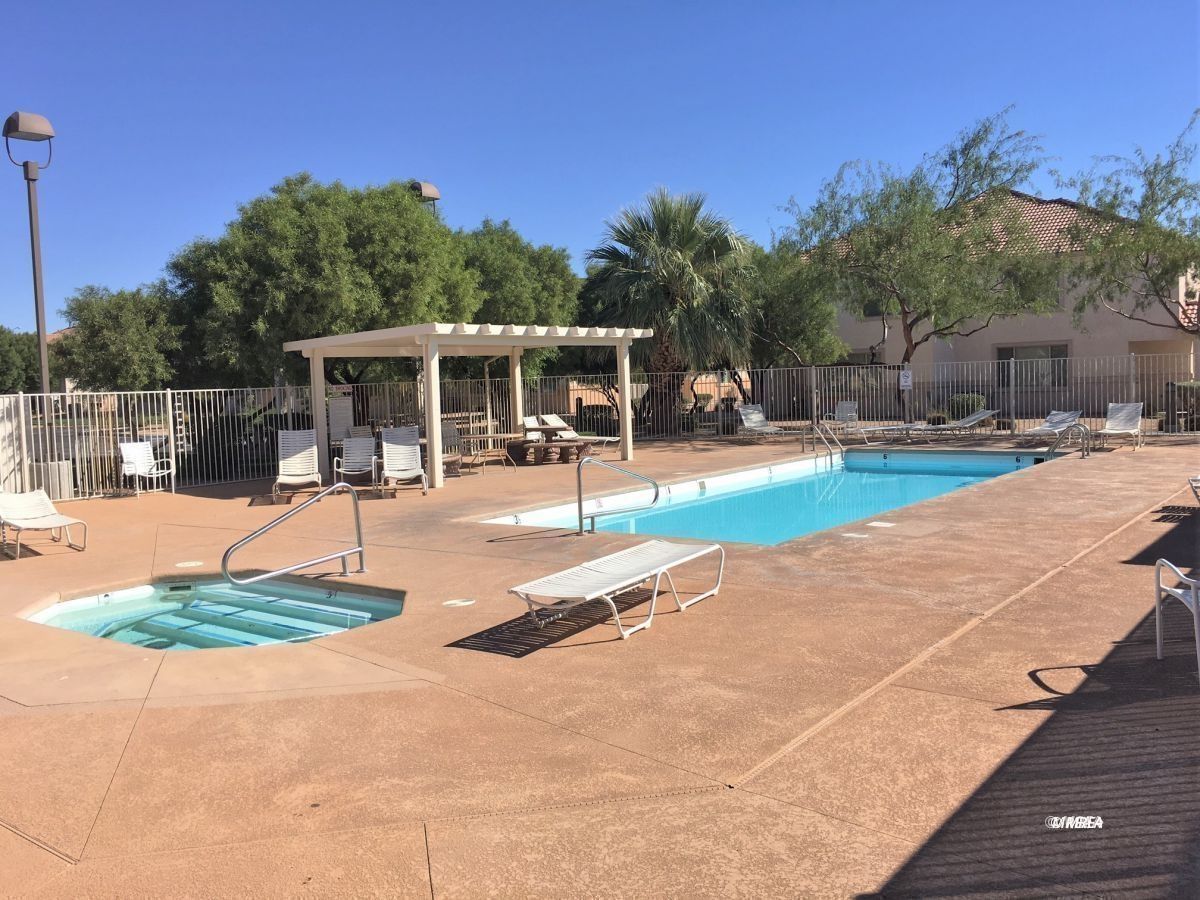 103  Desert Willow Ln #B