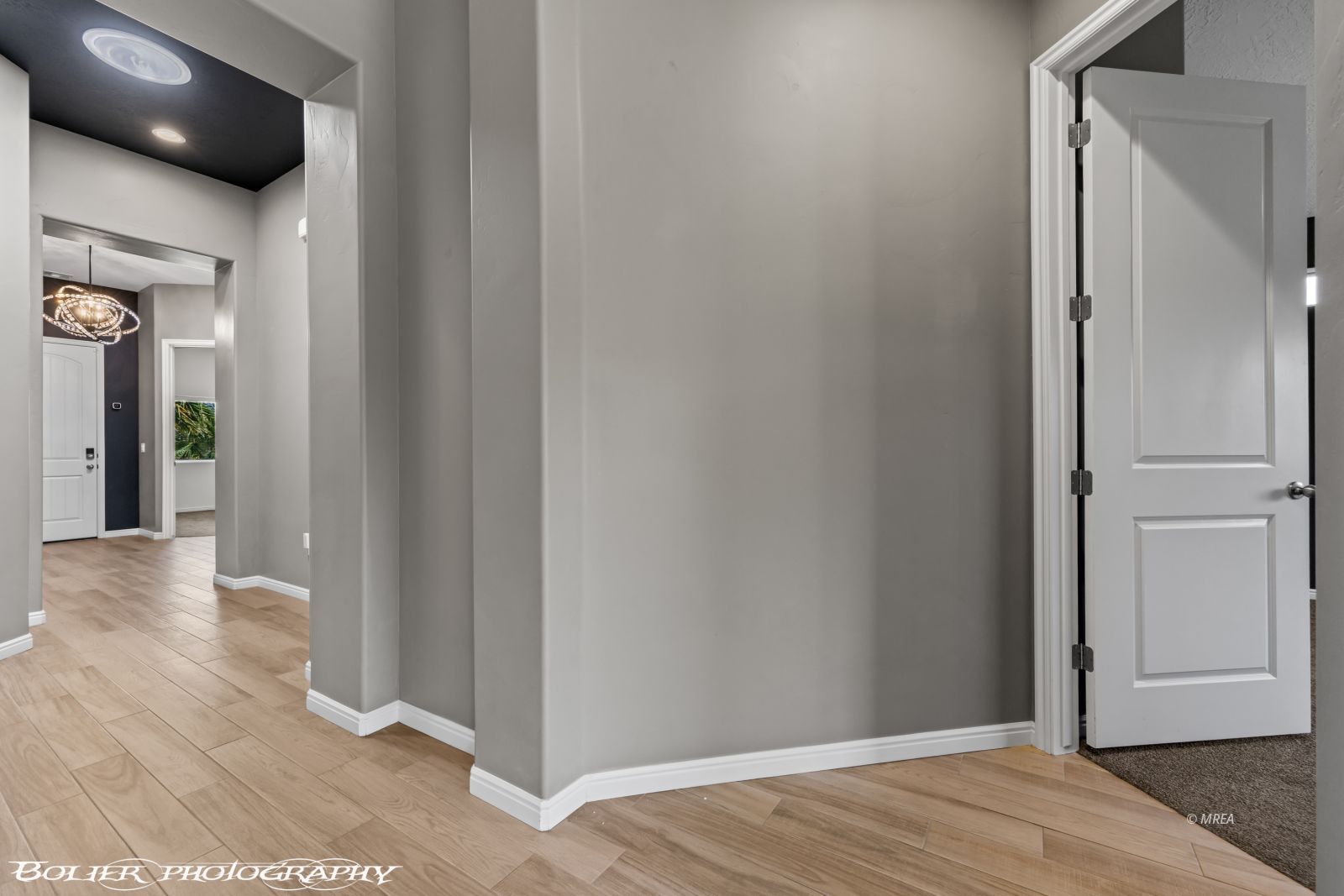 556  Quartz Way
