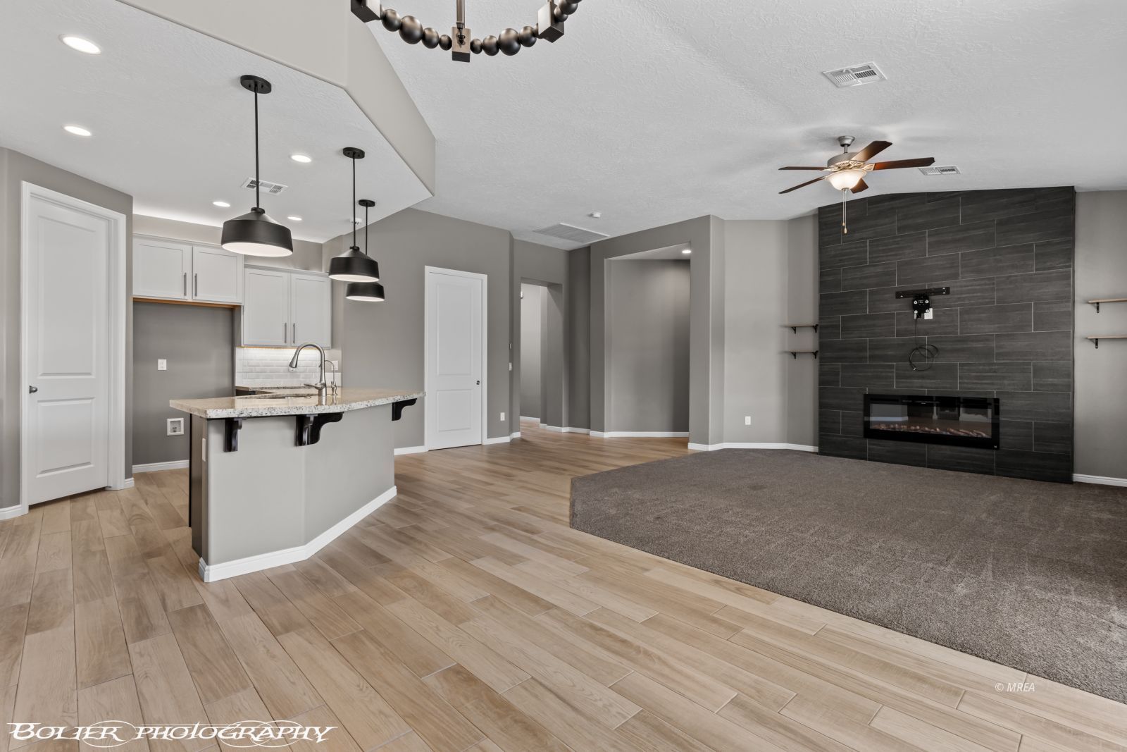 556  Quartz Way