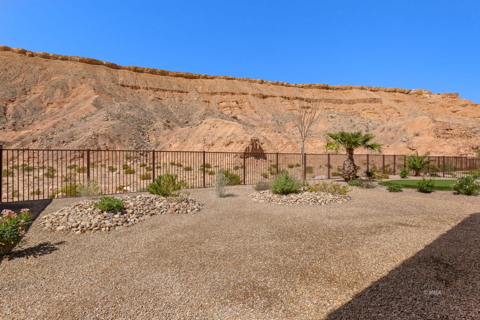 1481  Pin Cushion Rdg 