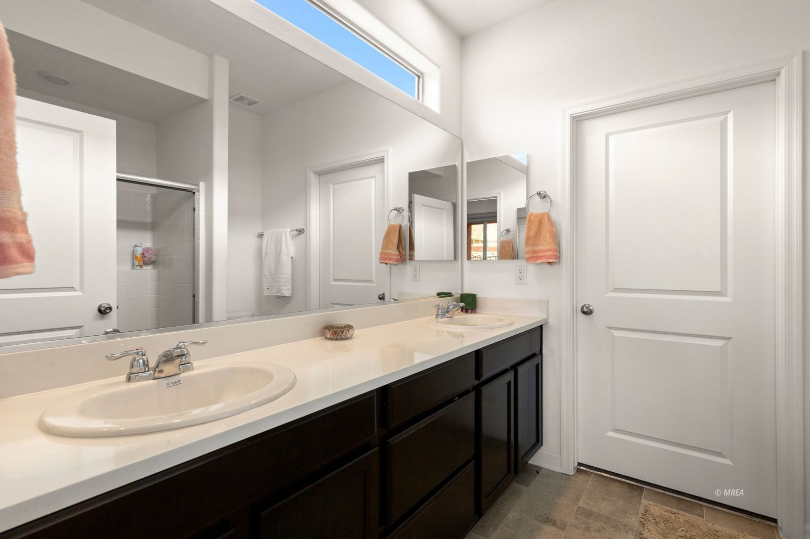 1353  Evening Breeze Ln