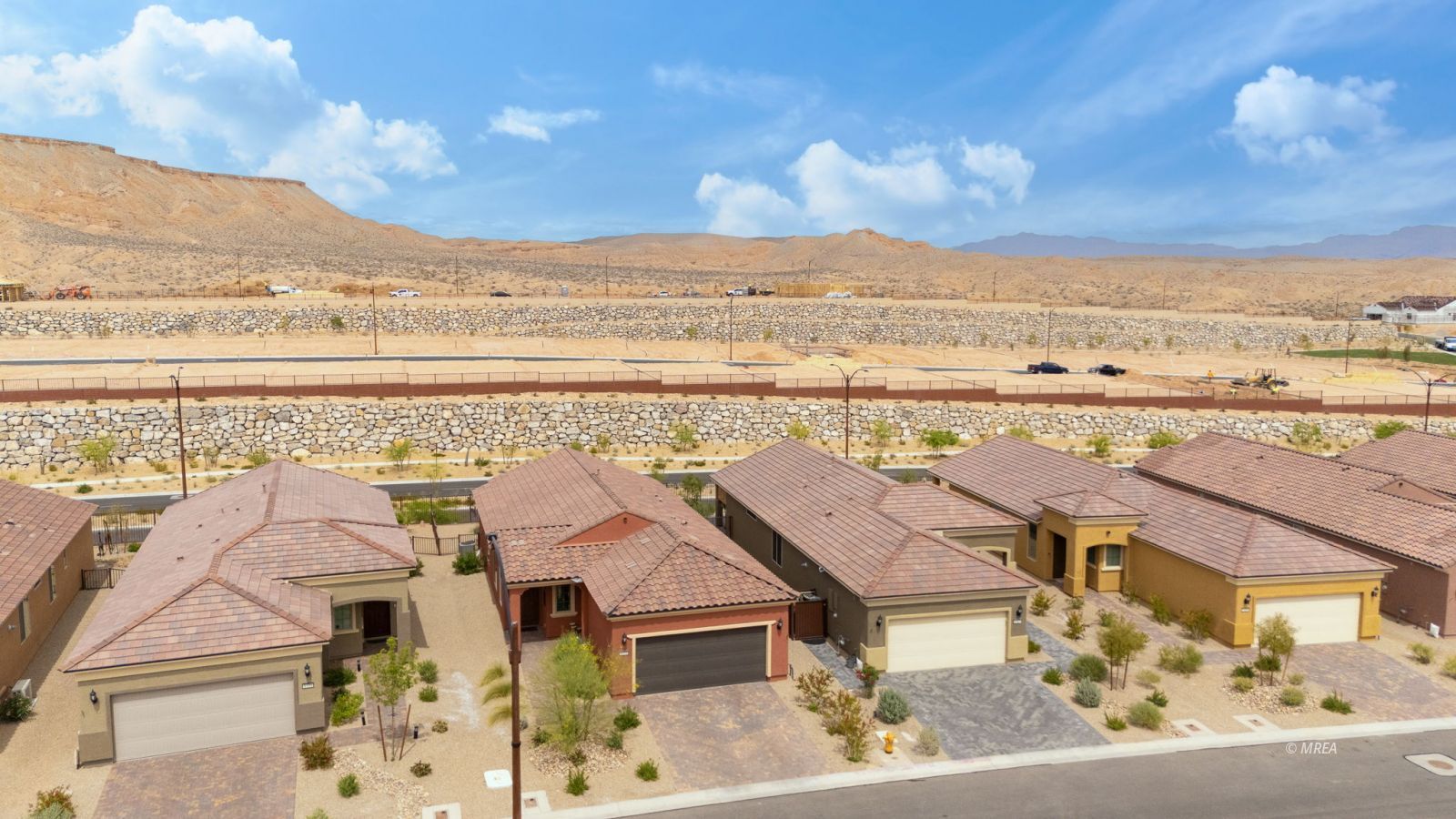 1353  Evening Breeze Ln