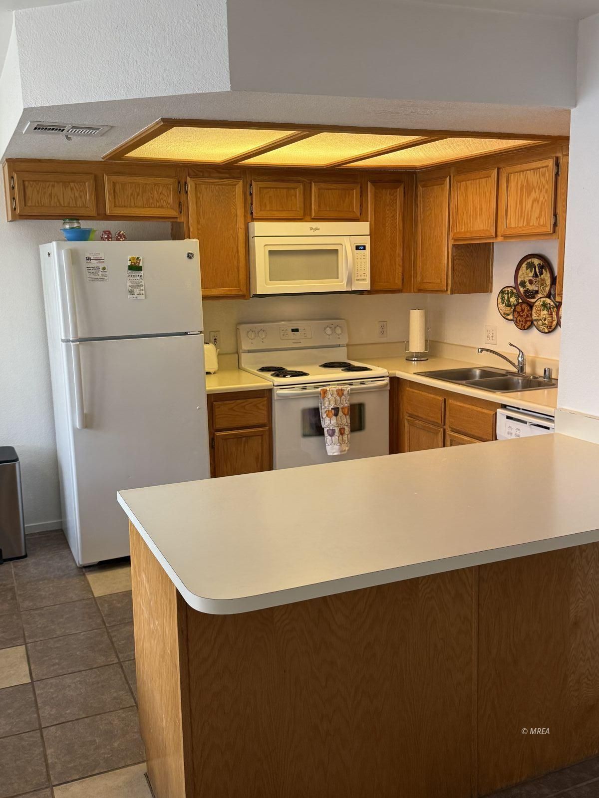 449  Mesa Blvd  #201