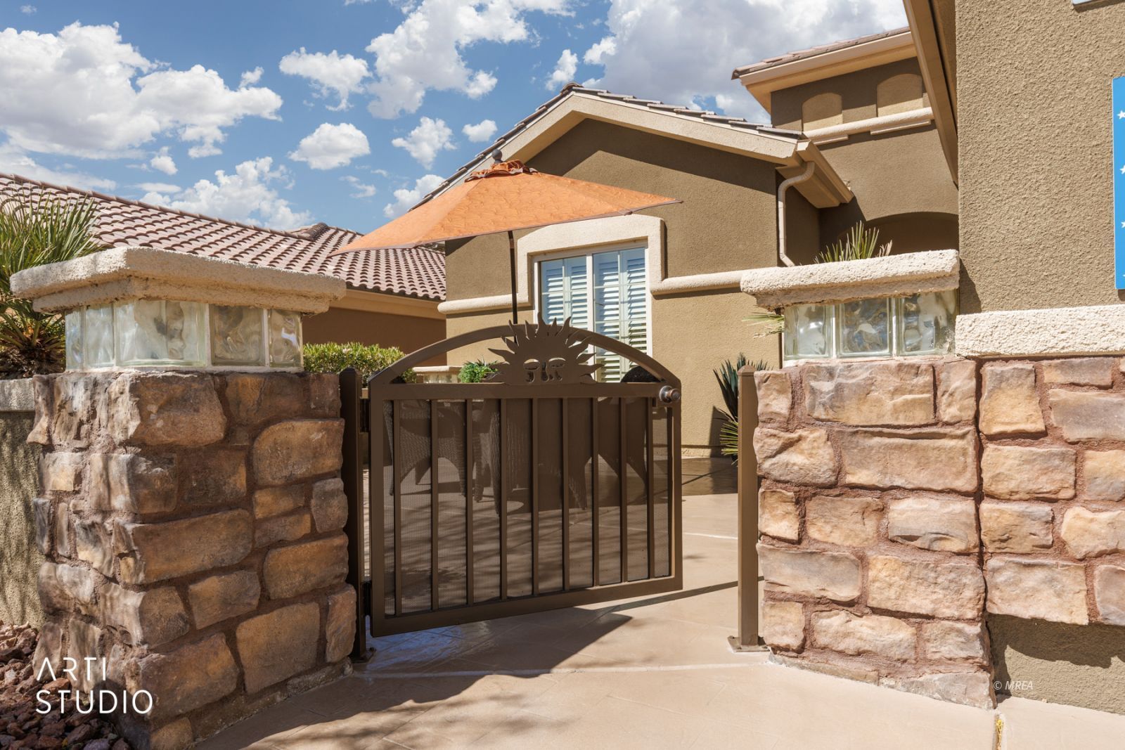 1029  Back Country Trl 